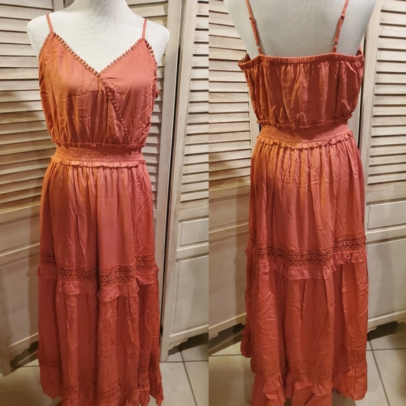 Adjustable Strap Maxi Dress - Picture 5 of 8